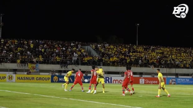Pitchside: Barito Putera held by Arema FC